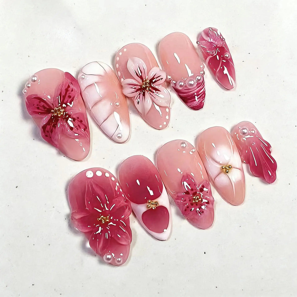 24Pcs Mid-length Gilded Almond Nails Set Press on Nails