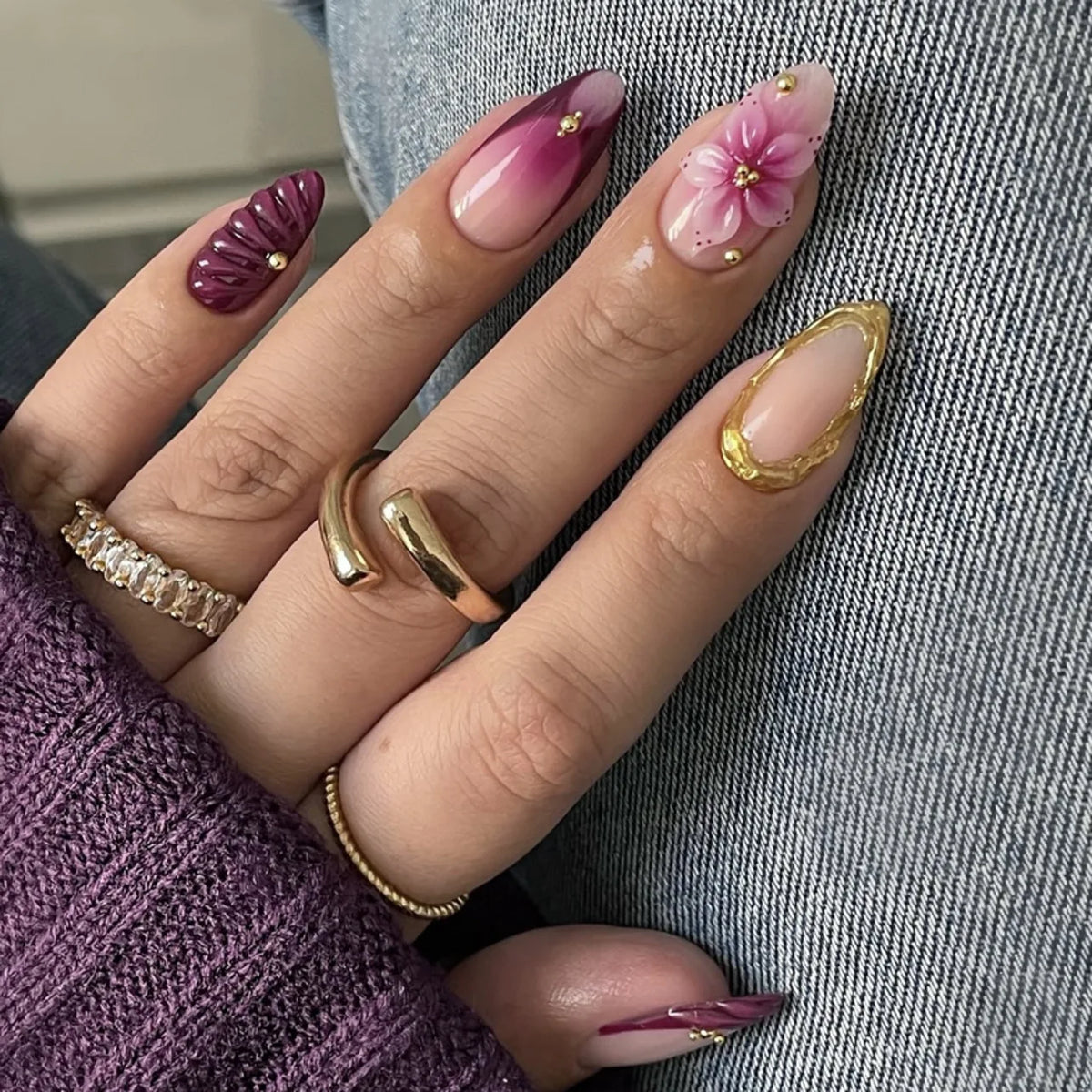 24Pcs Mid-length Gilded Almond Nails Set Press on Nails