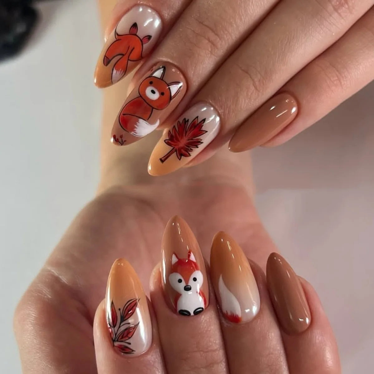 24pcs Strawberry Cat's Eye Press On Nails
