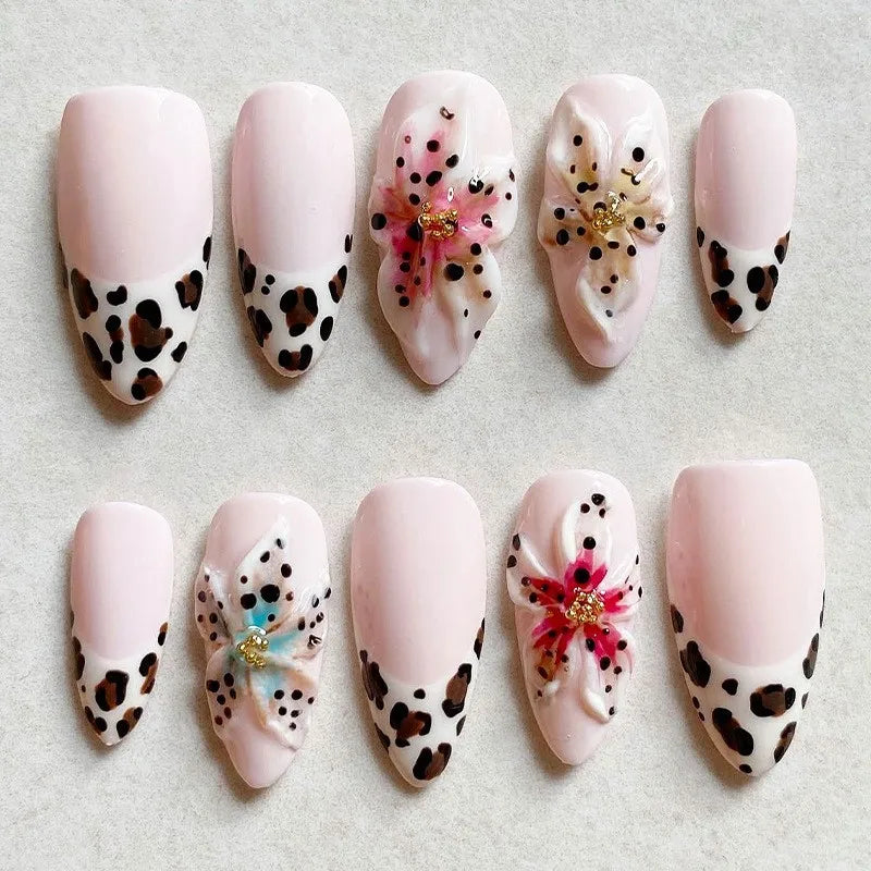 24Pcs Mid-length Gilded Almond Nails Set Press on Nails