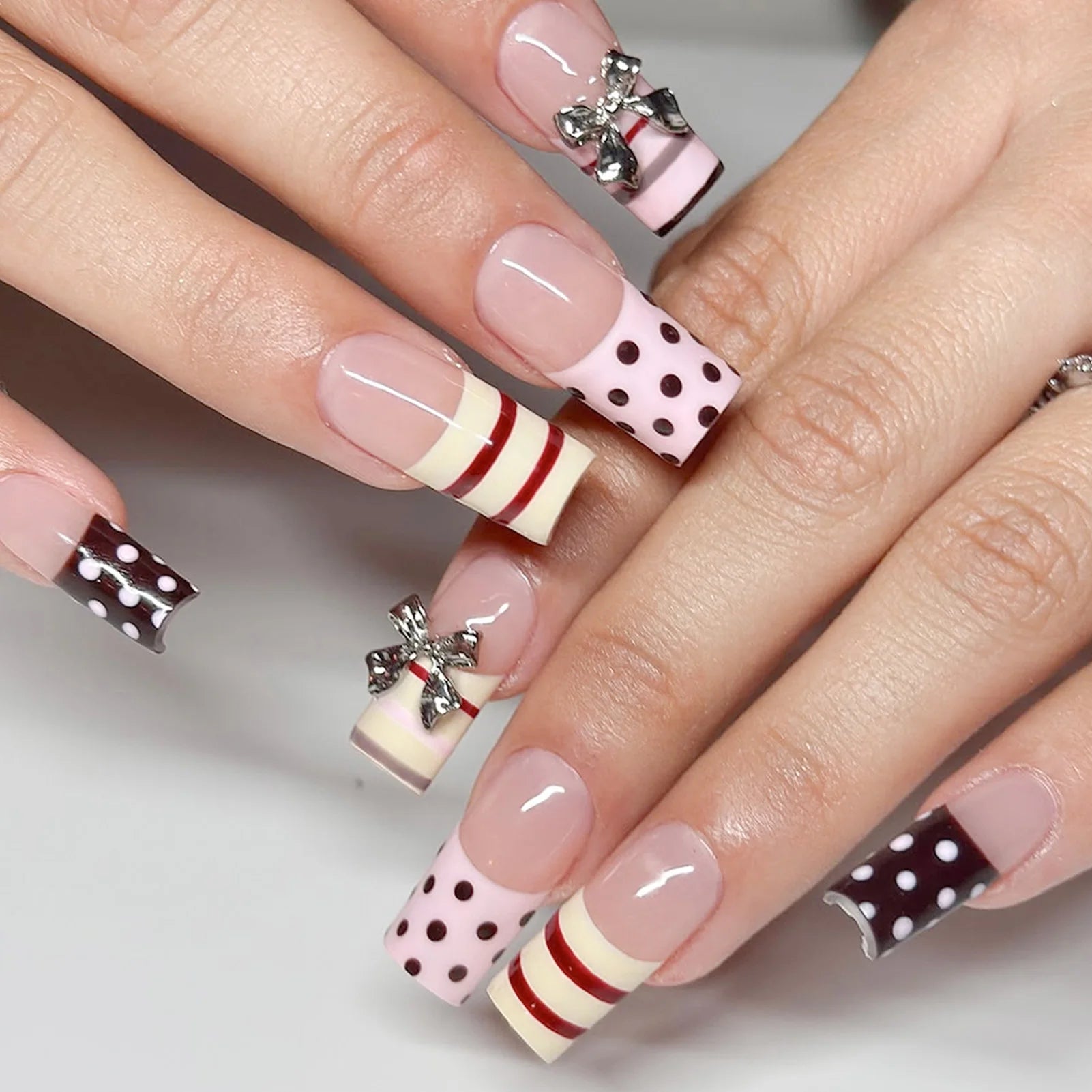 24Pcs Square Press on Nails