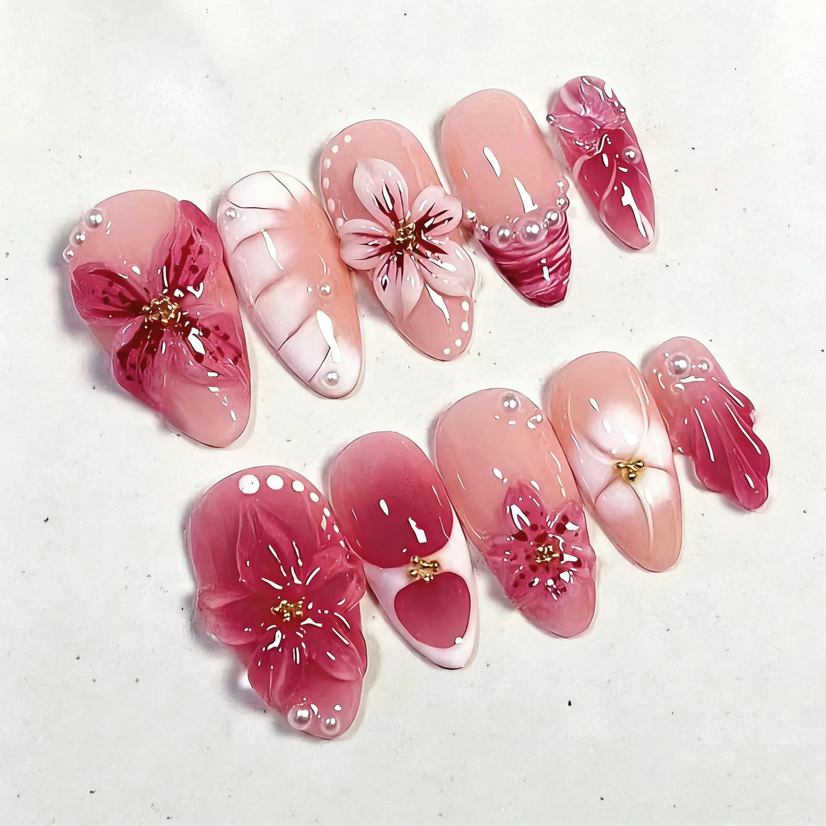 24Pcs Mid-length Gilded Almond Nails Set Press on Nails