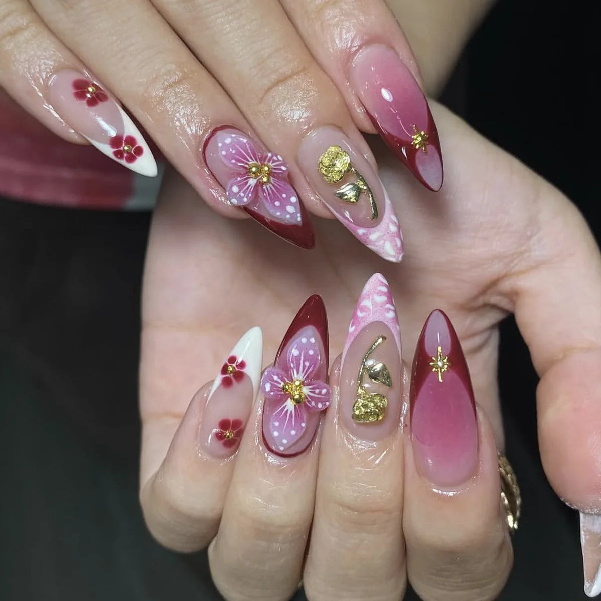 24Pcs Mid-length Gilded Almond Nails Set Press on Nails